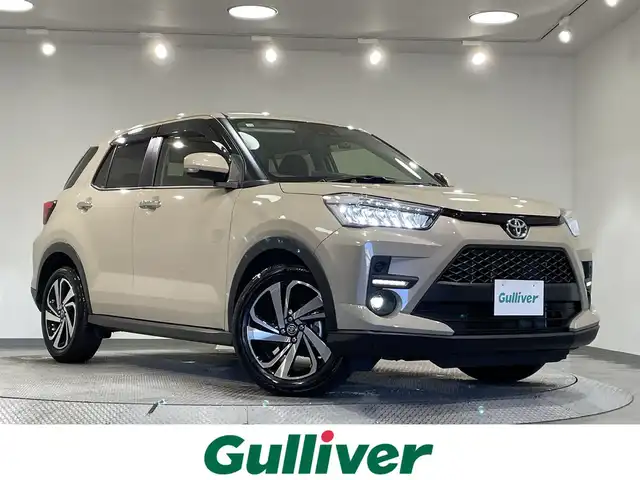 トヨタ ライズ Z 愛知県 2020(令2)年 2.1万km ナチュラルベージュマイカM 純正９インチナビ/衝突軽減ブレーキ/レーダークルーズコントロール/クリアランスソナー/車線逸脱警報　/先行車発進告知/シートヒーター/前後ドライブレコーダー/ビルトインＥＴＣ/アクセサリーソケット/アイドリングストップ/ＬＥＤヘッドライト　/ISOFIX/純正フロアマット/純正17インチアルミホイール
