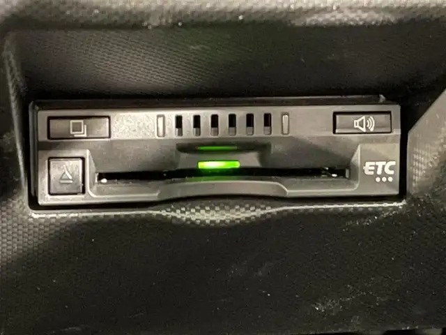 トヨタ ライズ Z 愛知県 2020(令2)年 2.1万km ナチュラルベージュマイカM 純正９インチナビ/衝突軽減ブレーキ/レーダークルーズコントロール/クリアランスソナー/車線逸脱警報　/先行車発進告知/シートヒーター/前後ドライブレコーダー/ビルトインＥＴＣ/アクセサリーソケット/アイドリングストップ/ＬＥＤヘッドライト　/ISOFIX/純正フロアマット/純正17インチアルミホイール