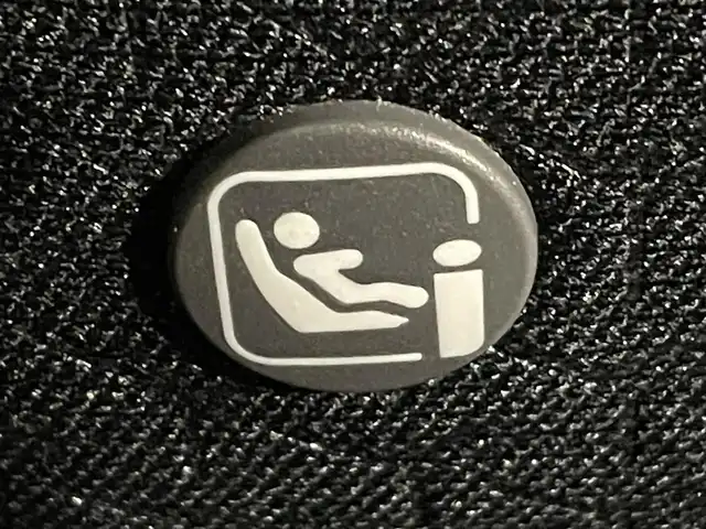 トヨタ ライズ Z 愛知県 2020(令2)年 2.1万km ナチュラルベージュマイカM 純正９インチナビ/衝突軽減ブレーキ/レーダークルーズコントロール/クリアランスソナー/車線逸脱警報　/先行車発進告知/シートヒーター/前後ドライブレコーダー/ビルトインＥＴＣ/アクセサリーソケット/アイドリングストップ/ＬＥＤヘッドライト　/ISOFIX/純正フロアマット/純正17インチアルミホイール