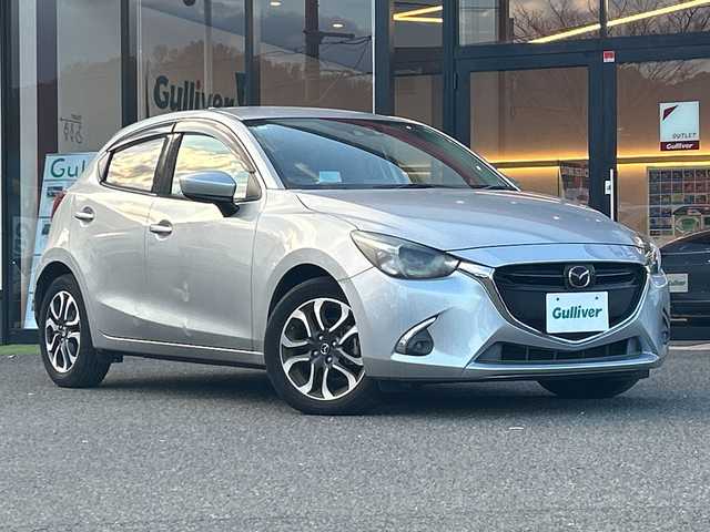 マツダ デミオ XD ツーリング 大阪府 2016(平28)年 1万km ソニックシルバーM １オーナー　シートヒーター　レーダークルーズコントロール　フルセグＴＶ　ＣＤ　ＤＶＤ　Ｂｌｕｅｔｏｏｔｈ　ＥＴＣ　ヘッドアップディスプレイ　ブラインドスポットモニター　オートＬＥＤヘッドライト　バックカメラ　プッシュスタート　純正ホイール　純正オーディオ　純正フロアマット　スペアキー1　取説　保証書　