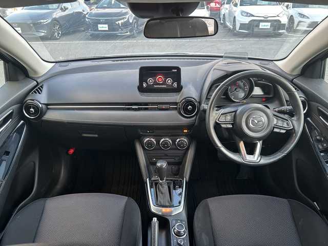 マツダ デミオ XD ツーリング 大阪府 2016(平28)年 1万km ソニックシルバーM １オーナー　シートヒーター　レーダークルーズコントロール　フルセグＴＶ　ＣＤ　ＤＶＤ　Ｂｌｕｅｔｏｏｔｈ　ＥＴＣ　ヘッドアップディスプレイ　ブラインドスポットモニター　オートＬＥＤヘッドライト　バックカメラ　プッシュスタート　純正ホイール　純正オーディオ　純正フロアマット　スペアキー1　取説　保証書　