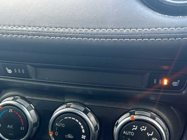 マツダ デミオ XD ツーリング 大阪府 2016(平28)年 1万km ソニックシルバーM １オーナー　シートヒーター　レーダークルーズコントロール　フルセグＴＶ　ＣＤ　ＤＶＤ　Ｂｌｕｅｔｏｏｔｈ　ＥＴＣ　ヘッドアップディスプレイ　ブラインドスポットモニター　オートＬＥＤヘッドライト　バックカメラ　プッシュスタート　純正ホイール　純正オーディオ　純正フロアマット　スペアキー1　取説　保証書　