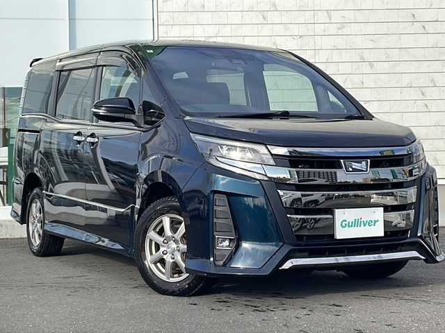 トヨタ ノア Si ダブルバイビー 岩手県 2018(平30)年 7.1万km ブラッキッシュアゲハガラスフレーク トヨタセーフティセンス/純正10インチナビ/　CD/DVD/フルセグ/Bluetooth/バックカメラ/両側パワースライドドア/ハーフレザーシート/純正エンジンスターター/ETC/LEDヘッドライト/LEDフォグ/純正AW付きサマータイヤ積込み/クルーズコントロール/革巻きステアリング/ステアリングスイッチ/スマートキー/純正ドアバイザー/純正フロアマット/保証書