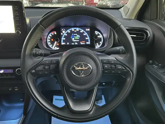 トヨタ ヤリスクロス Z 和歌山県 2021(令3)年 2.6万km ベージュ 純正ナビ/アラウンドビューモニター/レーダークルーズコントロール/レーンキープ/横滑り防止装置/コーナーセンサー/衝突被害軽減ブレーキ/ハンドルスイッチ/ETC/ドライブレコーダー/ハーフレザーシート/シートヒーター/プッシュスタート/スマートキー/ステアリングリモコン/LEDヘッドライト/オートライト/オートマハイビーム/革巻きハンドル/純正アルミホイール