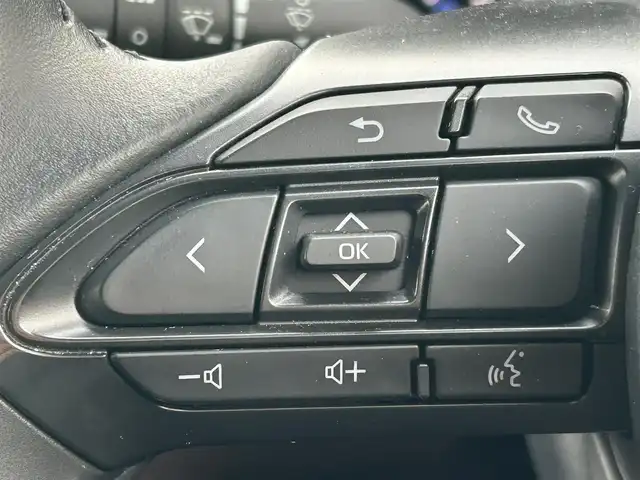 トヨタ ヤリスクロス Z 和歌山県 2021(令3)年 2.6万km ベージュ 純正ナビ/アラウンドビューモニター/レーダークルーズコントロール/レーンキープ/横滑り防止装置/コーナーセンサー/衝突被害軽減ブレーキ/ハンドルスイッチ/ETC/ドライブレコーダー/ハーフレザーシート/シートヒーター/プッシュスタート/スマートキー/ステアリングリモコン/LEDヘッドライト/オートライト/オートマハイビーム/革巻きハンドル/純正アルミホイール