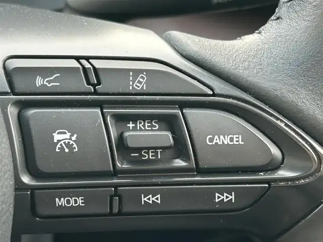 トヨタ ヤリスクロス Z 和歌山県 2021(令3)年 2.6万km ベージュ 純正ナビ/アラウンドビューモニター/レーダークルーズコントロール/レーンキープ/横滑り防止装置/コーナーセンサー/衝突被害軽減ブレーキ/ハンドルスイッチ/ETC/ドライブレコーダー/ハーフレザーシート/シートヒーター/プッシュスタート/スマートキー/ステアリングリモコン/LEDヘッドライト/オートライト/オートマハイビーム/革巻きハンドル/純正アルミホイール