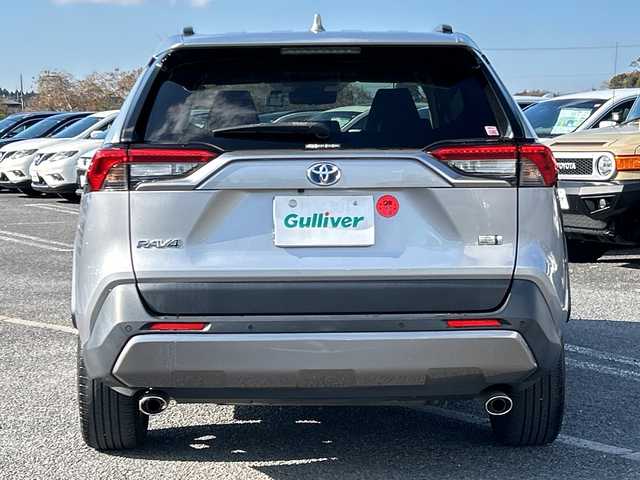 トヨタ ＲＡＶ４ ハイブリッドG 千葉県 2021(令3)年 2.2万km シルバーメタリック 純正ナビ　全周囲カメラ　ドライブレコーダー　追従式クルーズコントロール　パワーバックドア　パワーシート　シートヒーター　ブラインドスポットモニター　置くだけ充電　ステアリングヒーター　ＥＴＣ２．０/純正ナビ/Bluetooth/USB/全周囲カメラ/ドライブレコーダー（CS-91FH）/追従式クルーズコントロール/パワーバックドア/運転席パワーシート/前席シートヒーター/ブラインドスポットモニター/置くだけ充電　/ステアリングヒーター/ＥＴＣ２．０/純正アルミホイール/純正フロアマット/LEDヘッドライト/フォグランプ/オートマチックハイビーム/クリアランスソナー/カーテンエアバック/レーンキープアシスト/横滑り防止装置/盗難防止装置