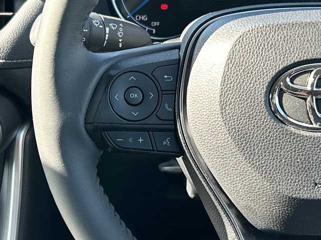 トヨタ ＲＡＶ４ ハイブリッドG 千葉県 2021(令3)年 2.2万km シルバーメタリック 純正ナビ　全周囲カメラ　ドライブレコーダー　追従式クルーズコントロール　パワーバックドア　パワーシート　シートヒーター　ブラインドスポットモニター　置くだけ充電　ステアリングヒーター　ＥＴＣ２．０/純正ナビ/Bluetooth/USB/全周囲カメラ/ドライブレコーダー（CS-91FH）/追従式クルーズコントロール/パワーバックドア/運転席パワーシート/前席シートヒーター/ブラインドスポットモニター/置くだけ充電　/ステアリングヒーター/ＥＴＣ２．０/純正アルミホイール/純正フロアマット/LEDヘッドライト/フォグランプ/オートマチックハイビーム/クリアランスソナー/カーテンエアバック/レーンキープアシスト/横滑り防止装置/盗難防止装置