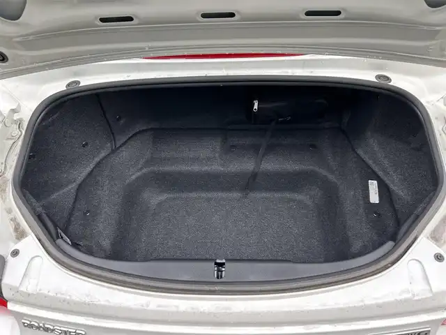 マツダ ロードスター 990S 群馬県 2022(令4)年 1万km スノーフレイクホワイトパールマイカ 6MT車/アドバンストスマートシティブレーキサポート/スマートシティブレーキサポート（後退時）/車線逸脱警報システム/専用セッティング（ダンパー/スプリング/PCM等）/BSM/純正16インチRAYS製アルミホイール/Bremboブラックキャリパー/ダークグレーソフトトップ/ドライブレコーダー/社外ポータブルナビ/純正オーディオ/プッシュスタート/LEDヘッドランプ/ETC