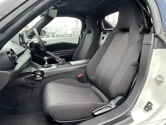 マツダ ロードスター 990S 群馬県 2022(令4)年 1万km スノーフレイクホワイトパールマイカ 6MT車/アドバンストスマートシティブレーキサポート/スマートシティブレーキサポート（後退時）/車線逸脱警報システム/専用セッティング（ダンパー/スプリング/PCM等）/BSM/純正16インチRAYS製アルミホイール/Bremboブラックキャリパー/ダークグレーソフトトップ/ドライブレコーダー/社外ポータブルナビ/純正オーディオ/プッシュスタート/LEDヘッドランプ/ETC