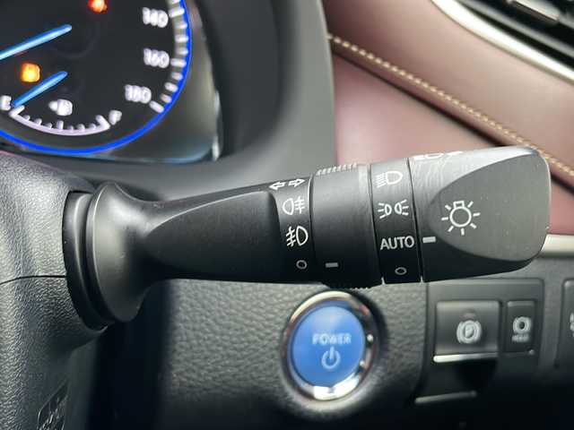 トヨタ ハリアー ハイブリッド プレミアム メタル&レザーP 青森県 2017(平29)年 5.8万km ブラック 4WD/純正9インチナビ・フルセグTV/CD・DVD・Bluetooth/バックカメラ/黒本革シート/前席エアシート・シートヒーター/前席パワーシート/パワーバックドア/プリクラッシュセーフティ/レーダークルーズコントロール/レーンディパーチャーアラート/アダプティブハイビーム/ワイパーデアイサー/前方ドライブレコーダー/LEDヘッドライト/LEDフォグランプ/LEDリアフォグランプ/社外20インチアルミ/スマートキー/プッシュスタート
