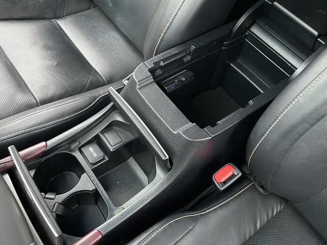 トヨタ ハリアー ハイブリッド プレミアム メタル&レザーP 青森県 2017(平29)年 5.8万km ブラック 4WD/純正9インチナビ・フルセグTV/CD・DVD・Bluetooth/バックカメラ/黒本革シート/前席エアシート・シートヒーター/前席パワーシート/パワーバックドア/プリクラッシュセーフティ/レーダークルーズコントロール/レーンディパーチャーアラート/アダプティブハイビーム/ワイパーデアイサー/前方ドライブレコーダー/LEDヘッドライト/LEDフォグランプ/LEDリアフォグランプ/社外20インチアルミ/スマートキー/プッシュスタート