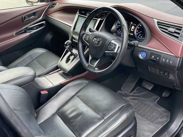 トヨタ ハリアー ハイブリッド プレミアム メタル&レザーP 青森県 2017(平29)年 5.8万km ブラック 4WD/純正9インチナビ・フルセグTV/CD・DVD・Bluetooth/バックカメラ/黒本革シート/前席エアシート・シートヒーター/前席パワーシート/パワーバックドア/プリクラッシュセーフティ/レーダークルーズコントロール/レーンディパーチャーアラート/アダプティブハイビーム/ワイパーデアイサー/前方ドライブレコーダー/LEDヘッドライト/LEDフォグランプ/LEDリアフォグランプ/社外20インチアルミ/スマートキー/プッシュスタート