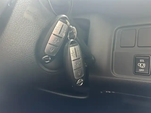 日産 セレナ ハイウェイスター V 道東・釧路十勝 2019(令1)年 5.4万km ダイヤモンドブラック ４WD/社外SDナビ/フルセグTV/バックカメラ/ドライブレコーダー前方のみ/アイドリングストップ/クルーズコントロール/横滑り防止装置//・プロパイロット/・インテリジェント エマージェンシーブレーキ/・踏み間違い衝突防止アシスト/・後側方車両検知警報/・後側方衝突防止支援システム/・車線逸脱警報/・車線逸脱防止支援システム/・後退時車両検知警報/・ふらつき警報/・標識検知機能/オートライト/純正１５インチAW付き/純正フロアマット/両側パワースライド/ドアバイザー/LEDヘッドライト/フォグランプ/純正エンジンスターター/スペアキー/バックビューモニター/エンジンスターター取扱説明書/ナビ取扱説明書/取扱説明書/記録簿/保証書