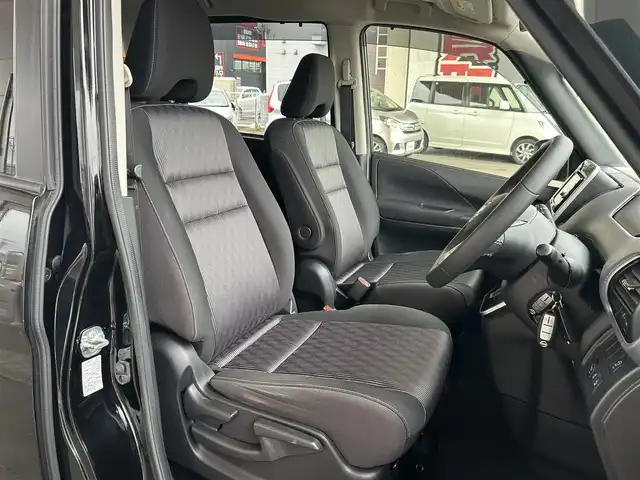 日産 セレナ ハイウェイスター V 道東・釧路十勝 2019(令1)年 5.4万km ダイヤモンドブラック ４WD/社外SDナビ/フルセグTV/バックカメラ/ドライブレコーダー前方のみ/アイドリングストップ/クルーズコントロール/横滑り防止装置//・プロパイロット/・インテリジェント エマージェンシーブレーキ/・踏み間違い衝突防止アシスト/・後側方車両検知警報/・後側方衝突防止支援システム/・車線逸脱警報/・車線逸脱防止支援システム/・後退時車両検知警報/・ふらつき警報/・標識検知機能/オートライト/純正１５インチAW付き/純正フロアマット/両側パワースライド/ドアバイザー/LEDヘッドライト/フォグランプ/純正エンジンスターター/スペアキー/バックビューモニター/エンジンスターター取扱説明書/ナビ取扱説明書/取扱説明書/記録簿/保証書