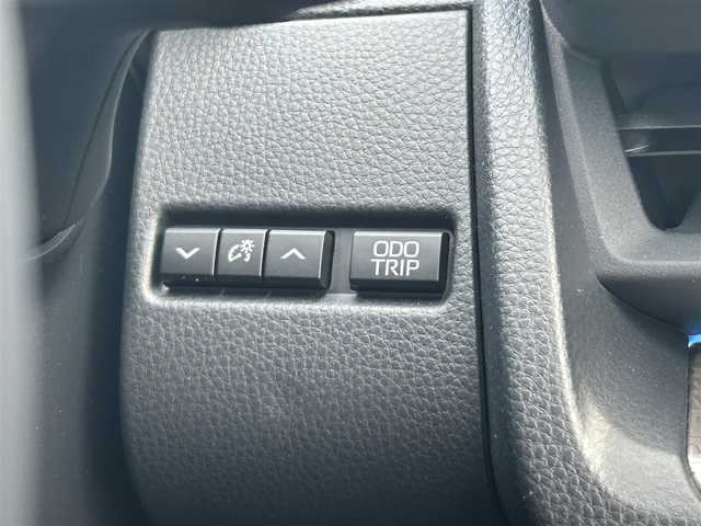 トヨタ プリウス Z 青森県 2023(令5)年 0.1万km プラチナホワイトパールマイカ 4WD/純正ナビ・フルセグTV/BT/Miracast/パノラミックビューモニター/セーフティセンス/トヨタチームメイト/前席シートヒーター・ベンチレーション/運転席メモリー付パワーシート/デジタルインナーミラー/ビルトインETC2.0/ステアリングヒーター/パーキングアシスト/パワーバックドア/ワイヤレス充電/プリクラッシュセーフティ/レーダークルーズコントロール/レーンキープアシスト/クリアランスソナー/ワイパーデアイサー/LEDヘッドライト/純正フロアマット/純正19インチアルミ/モデリスタエアロ