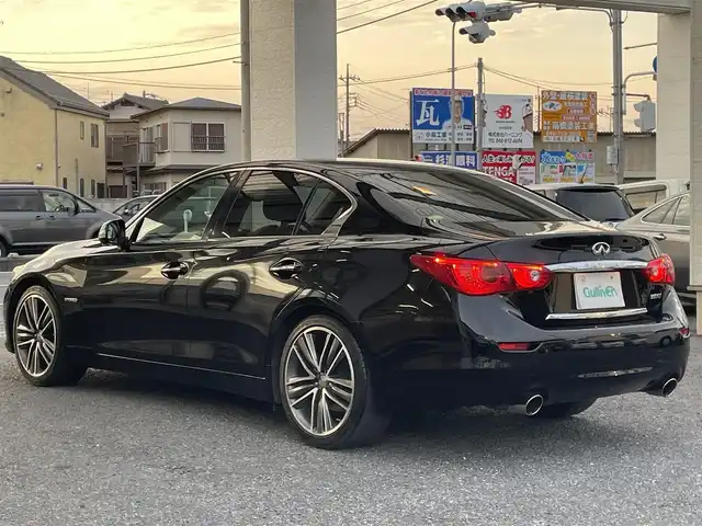 日産 スカイライン ハイブリッド 350GT Type P 埼玉県 2016(平28)年 5.7万km スーパーブラック ディーラー車検H29:31:R3:R5年記録有り/・ワンオーナー　/・純正ナビフルセグTV　BT　DVD　/・アラウンドビューモニター　/・ETC　/・クルーズコントロール/・黒皮シート　/・シートヒーター　/・パワーシート/・オプション19インチアルミ（ダンロップタイヤ）/・コーナーセンサー/・オートライト/・HIDヘットライト/・LED/LEDフォグライト/・フォグライト/・スマートキー×２/・プッシュスタート/・保証書/・取説