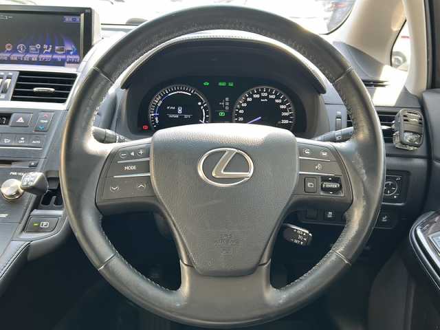 レクサス ＨＳ 250h バージョンC 兵庫県 2013(平25)年 10.3万km ブラックオパールマイカ ワンオーナー/純正メーカーナビ（ＨＤＤ）/　Bluetooth・USB・CD・AUX/バックモニター/プッシュスタート/パワーシート（前席）/シートヒーター（前席）/スマートキー/ビルトインETC/アイドリングストップ/クルーズコントロール/アダプティブヘッドライト/アンチロック・ブレーキ・システム/LEDヘッドライト/純正アルミホイール/横滑り防止装置/盗難防止装置/オートライト/カーテンエアバッグ/取扱説明書/保証書