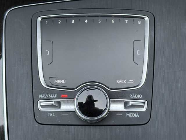 アウディ Ｑ５ 40TDIクワトロスポーツエアサ 静岡県 2019(令1)年 4.8万km ミトスブラックメタリック ラグジュアリーパッケージ/・パーシャルレザー/・マルチカラーアンビエントライティング/アシスタンスパッケージ /・LEDヘッドライト /・LEDリヤコンビネーションライト/ （ダイナミックターンインディケーター）/・アウディプレセンスリヤ/・アウディサイドアシスト/・バーチャルコックピット/マトリクスLEDヘッドライトパッケージ/・マトリクスLEDヘッドライト/　（ダイナミックターンインディケーター）/・ヘッドライトウォッシャー/MMI/(CD/DVD/Bluetooth/CarPlay/フルセグ)/360°カメラ/アダプティブクルーズコントロール/Audiアクティブレーンアシスト/パーキングエイド/メモリー付きパワーシート/全席シートヒーター/ETC2.0/ドライブレコーダー/純正フロアマット/純正18インチアルミホイール/保証書