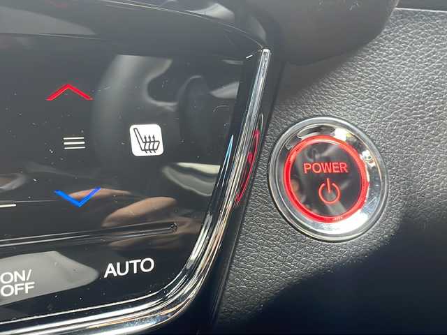 ホンダ ヴェゼル ハイブリッド RS ホンダセンシング 千葉県 2020(令2)年 6.6万km プラチナホワイトパール ナビVXM-204VFi バックカメラ シートヒーター ドラレコ ETC DVD BT レーダークルーズ ハーフレザー パドルシフト イルミスカッフプレート LEDライト オートライト 18インチAW