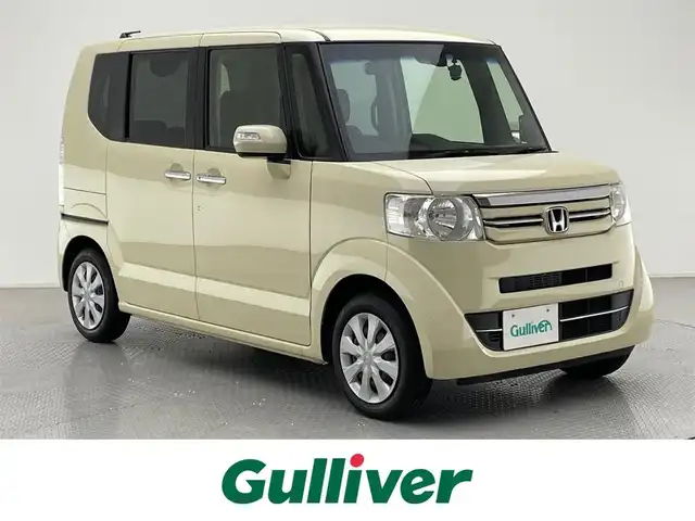 ホンダ Ｎ ＢＯＸ SSパッケージ 兵庫県 2015(平27)年 0.4万km クッキークリーム 純正メモリナビ/（CD/DVD/SD/Bluetooth/ワンセグTV）/・VXM-155VSi/バックカメラ/横滑り防止装置/CTBA/あんしんパッケージ/衝突軽減システム/カーテンエアバッグ/両側パワースライドドア/ヘッドライトレベライザー/純正フロアマット/スマートキー/スペアキー1本/ベンチシート