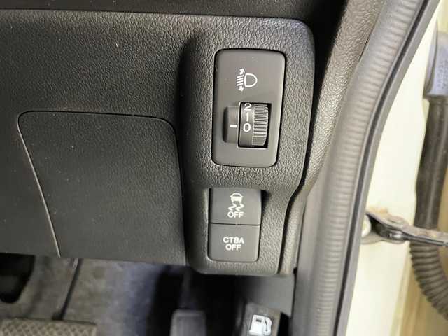 ホンダ Ｎ ＢＯＸ SSパッケージ 兵庫県 2015(平27)年 0.4万km クッキークリーム 純正メモリナビ/（CD/DVD/SD/Bluetooth/ワンセグTV）/・VXM-155VSi/バックカメラ/横滑り防止装置/CTBA/あんしんパッケージ/衝突軽減システム/カーテンエアバッグ/両側パワースライドドア/ヘッドライトレベライザー/純正フロアマット/スマートキー/スペアキー1本/ベンチシート