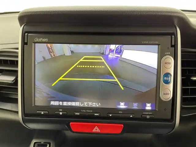 ホンダ Ｎ ＢＯＸ SSパッケージ 兵庫県 2015(平27)年 0.4万km クッキークリーム 純正メモリナビ/（CD/DVD/SD/Bluetooth/ワンセグTV）/・VXM-155VSi/バックカメラ/横滑り防止装置/CTBA/あんしんパッケージ/衝突軽減システム/カーテンエアバッグ/両側パワースライドドア/ヘッドライトレベライザー/純正フロアマット/スマートキー/スペアキー1本/ベンチシート