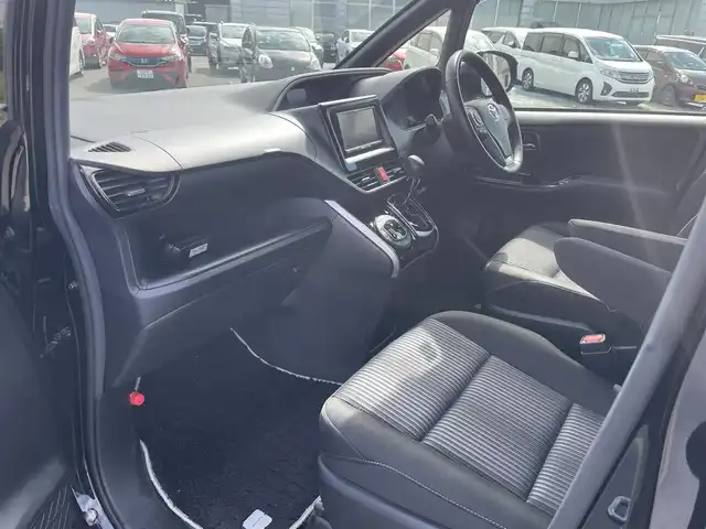 トヨタ ヴォクシー ZS 煌Ⅱ 富山県 2020(令2)年 2.7万km ブラック ワンオーナー/トヨタセーフティセンス/プリクラッシュセーフティ/オートマチックハイビーム/レーンディパーチャーアラート/先行車発信告知機能/インテリジェントクリアランスソナー/ナビ/フルセグＴＶ/ＤＶＤ再生/バックカメラ/両側パワースライドドア/LEDオートライト/LEDフォグライト