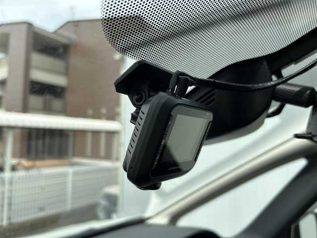 日産 セレナ ハイウェイS V アーバンクロム 滋賀県 2021(令3)年 5.4万km ブリリアントホワイトパール 2トーン ガソリン（ハイブリッド）/2WD(FF)/CVT/10インチ純正ナビ/（ワンセグ/Bluetooth/AM/FM/SD//CD/DVD/USB/ipod）/ETC/プリクラッシュブレーキアシスト	/プロパイロット/フロント＆バックソナー/バックカメラ/レーダークルーズコントロール/純正フリップダウンモニター/電子パーキング/ブレーキホールド/両側パワースライドドア/アイドリングストップ/横滑り防止/純正マット/ドアバイザー/前後ドライブレコーダー/オートライト/フォグランプ