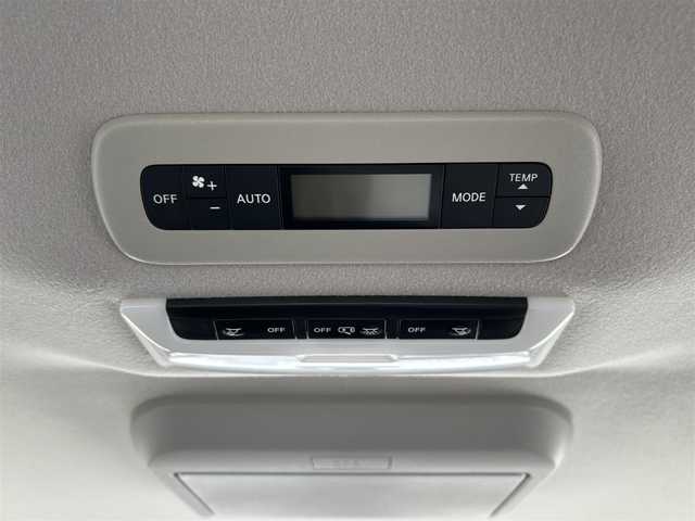 日産 セレナ ハイウェイS V アーバンクロム 滋賀県 2021(令3)年 5.4万km ブリリアントホワイトパール 2トーン ガソリン（ハイブリッド）/2WD(FF)/CVT/10インチ純正ナビ/（ワンセグ/Bluetooth/AM/FM/SD//CD/DVD/USB/ipod）/ETC/プリクラッシュブレーキアシスト	/プロパイロット/フロント＆バックソナー/バックカメラ/レーダークルーズコントロール/純正フリップダウンモニター/電子パーキング/ブレーキホールド/両側パワースライドドア/アイドリングストップ/横滑り防止/純正マット/ドアバイザー/前後ドライブレコーダー/オートライト/フォグランプ