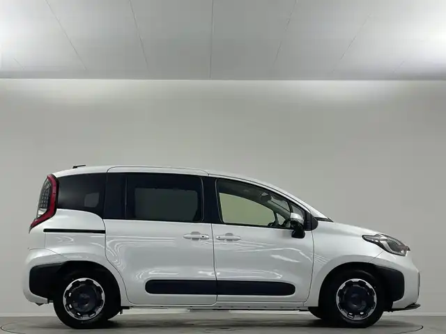 トヨタ シエンタ ハイブリッド Z 埼玉県 2025(令7)年 0.1万km未満 プラチナホワイトパールマイカ 10.5型ディスプレイオーディオ　フルセグ 全方位カメラ　レーダークルーズ　トヨタセーフティセンス　ビルトインETC　ドラレコ　両側パワスラ　LEDオートライト　BSM　スペアキー