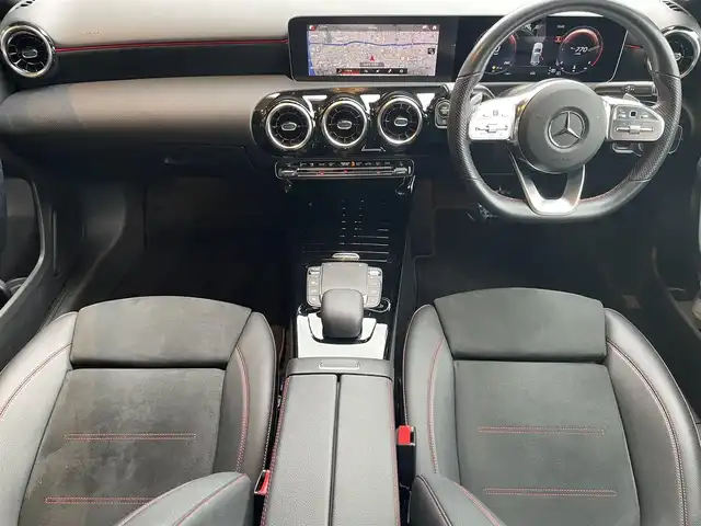 メルセデス・ベンツ Ａ２００ｄ AMGライン 高知県 2020(令2)年 2.3万km ポーラホワイト 純正ナビ /バックカメラ/クライメートコントロール /ハーフレザーシート /シートヒーター /純正アルミ16インチ /前後ドラレコ /BSM /LED /ETC /運転席・助手席パワーシート /オートライト