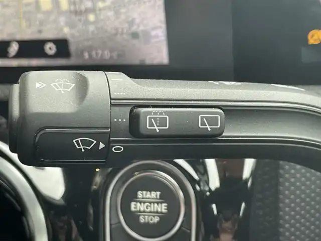 メルセデス・ベンツ Ａ２００ｄ AMGライン 高知県 2020(令2)年 2.3万km ポーラホワイト 純正ナビ /バックカメラ/クライメートコントロール /ハーフレザーシート /シートヒーター /純正アルミ16インチ /前後ドラレコ /BSM /LED /ETC /運転席・助手席パワーシート /オートライト