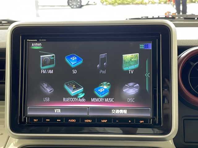 スズキ スペーシア HYBRID X 2トーン 奈良県 2018(平30)年 5.1万km チアフルピンクメタリック/ホワイト2トーンルーフ 純正8型ナビ/(AM/FM/SD/iPod/USB/CD/DVD)/アップグレードパッケージ/2トーンルーフパッケージ/両側パワースライドドア/衝突被害軽減ブレーキ/レーンキープアシスト/オートハイビーム/リアパーキングセンサー/フルセグTV/Bluetooth/バックカメラ/ビルトインETC/前方ドライブレコーダー/シートヒーター/プッシュスタート/スマートキー/スペアキー/オートライト/LEDヘッドライト/ルーフレール/純正14インチアルミホイール