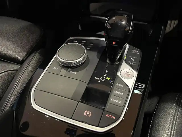 ＢＭＷ Ｍ２３５ｉ グランクーペ xDrive 道央・札幌 2020(令2)年 4.3万km アルピンホワイトⅢ プラスパッケージ/　・Mスポーツシート/　・アダプティブサスペンション/　・HiFiスピーカー/　・パフォーレーテッドダコタレザーシート/ヘッドアップディスプレイ/アダプティブLEDヘッドライト/ドライビングアシスト/　・ACC/　・レーンチェンジウォーニング/　・レーンディパーチャーウォーニング/パーキングアシスト/シートヒーター/純正HDDナビ/USB/BT/バックカメラ/PDC/社外ドライブレコーダー