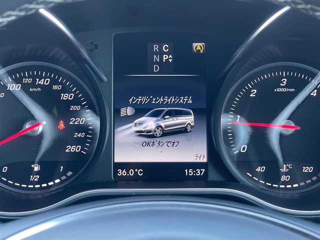 メルセデス・ベンツ Ｖ２２０ d スポーツ ロング 山梨県 2016(平28)年 6.7万km ロッククリスタルホワイト 純正HDDナビ/（フルセグTV/Bluetooth/CD/DVD/Bluetooth）/パノラミックスライディングルーフ/360°カメラ/Burmester/ACC/LKA/BSA/両側パワースライドドア/黒革/シートヒーター/LEDヘッドライト/純正19インチAW/ETC