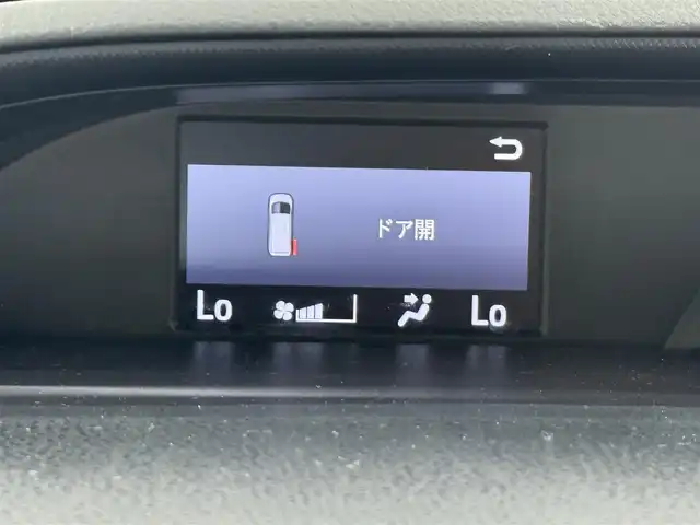 トヨタ ノア ハイブリッド Si 愛知県 2020(令2)年 1.9万km ホワイトパールクリスタルシャイン ディーラーオプション10インチTコネクトナビ/　　・Bluetooth対応/フルセグTV/HDMI/ドライブレコーダー/ビルトインETC/純正12.1インチ後席フリップダウンモニター/シートヒーター（前席）/キャプテンシート/社外ラバーマット/片側パワースライドドア（左側）/純正リヤスポイラー/純正16インチアルミホイール/LEDヘッドライト/社外ドアミラーガーニッシュ/クリアランスソナー/プリクラッシュセーフティ/クルーズコントロール/レーンキープアシスト/取扱説明書/保証書/スペアキー