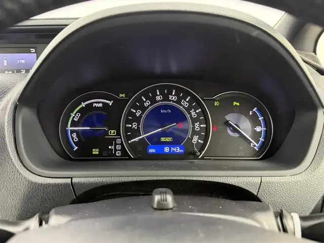 トヨタ ノア ハイブリッド Si 愛知県 2020(令2)年 1.9万km ホワイトパールクリスタルシャイン ディーラーオプション10インチTコネクトナビ/　　・Bluetooth対応/フルセグTV/HDMI/ドライブレコーダー/ビルトインETC/純正12.1インチ後席フリップダウンモニター/シートヒーター（前席）/キャプテンシート/社外ラバーマット/片側パワースライドドア（左側）/純正リヤスポイラー/純正16インチアルミホイール/LEDヘッドライト/社外ドアミラーガーニッシュ/クリアランスソナー/プリクラッシュセーフティ/クルーズコントロール/レーンキープアシスト/取扱説明書/保証書/スペアキー