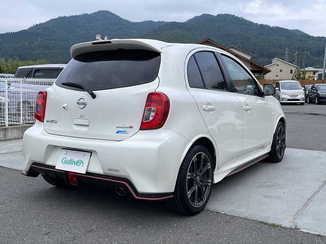 日産 マーチ ニスモ 山梨県 2016(平28)年 4.1万km ブリリアントホワイトパール 純正ＳＤナビ　/バックカメラ　/ＥＴＣ　/ドラレコ　/純正フロアマット　/ＮＩＳＭＯ純正フルエアロ　/ＮＩＳＭＯ純正１６インチＡＷ　/ＡＢＳ　/横滑り防止装置　/盗難防止装置　/オートライト　/キセノンヘッドライト