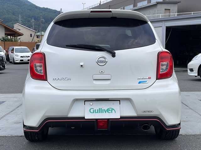日産 マーチ ニスモ 山梨県 2016(平28)年 4.1万km ブリリアントホワイトパール 純正ＳＤナビ　/バックカメラ　/ＥＴＣ　/ドラレコ　/純正フロアマット　/ＮＩＳＭＯ純正フルエアロ　/ＮＩＳＭＯ純正１６インチＡＷ　/ＡＢＳ　/横滑り防止装置　/盗難防止装置　/オートライト　/キセノンヘッドライト