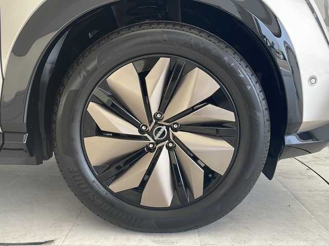 日産 アリア B6 リミテッド 愛知県 2022(令4)年 2.4万km シルバーⅡ プロパイロット/衝突軽減システム/BOSEプレミアムサウンド/純正１２型ディスプレイオーディオ（ナビあり）/全方位カメラ/Wサンルーフ/シートヒーター/エアシート/ステアリングヒーター/フルセグ/Bluetooth/バックカメラ/電動リアゲート/パワーシート/ヘッドアップディスプレイ/コーナーセンサー/純正アルミホイール/ＥＴＣ２．０/ブラインドスポットモニター/LEDヘッドライト/インテリジェントミラー/オートマチックハイビーム/ドライブレコーダー/ステアリングスイッチ/スマートキー/プッシュスタート