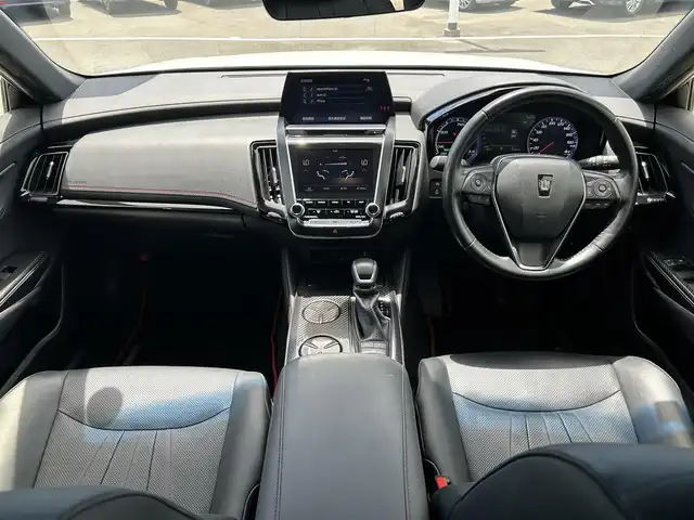 トヨタ クラウン ハイブリッド RS リミテッド 和歌山県 2020(令2)年 8.2万km ホワイトパールクリスタルシャイン 純正メーカーナビ/バックカメラ/（BT/USB)/プリクラッシュセーフティー/ブラインドスポットモニター/レーダークルーズコントロール/横滑り防止機能/純正前後ドライブレコーダー/ビルトインETC/置くだけ充電/革巻きステアリング/純正フロアマット/純正アルミホイール/LEDヘッドライト/フォグランプ/オートライト/オートマチックハイビーム