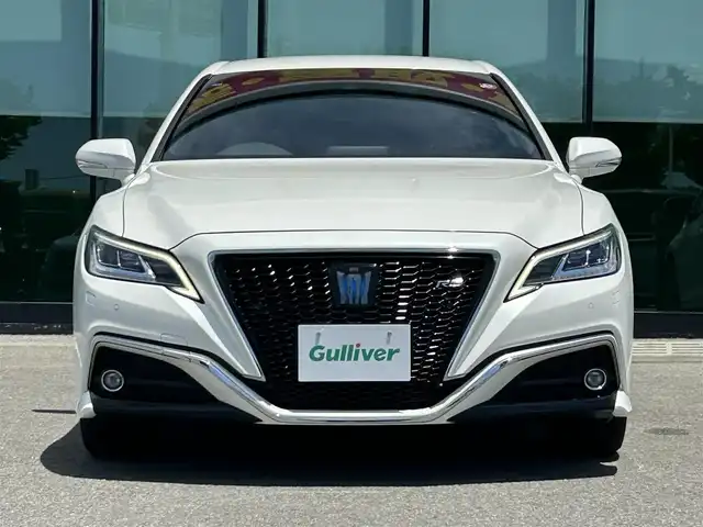 トヨタ クラウン ハイブリッド RS リミテッド 和歌山県 2020(令2)年 8.2万km ホワイトパールクリスタルシャイン 純正メーカーナビ/バックカメラ/（BT/USB)/プリクラッシュセーフティー/ブラインドスポットモニター/レーダークルーズコントロール/横滑り防止機能/純正前後ドライブレコーダー/ビルトインETC/置くだけ充電/革巻きステアリング/純正フロアマット/純正アルミホイール/LEDヘッドライト/フォグランプ/オートライト/オートマチックハイビーム
