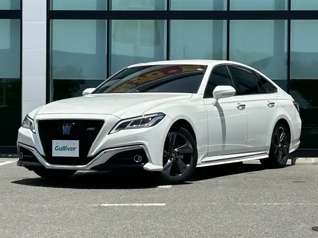 トヨタ クラウン ハイブリッド RS リミテッド 和歌山県 2020(令2)年 8.2万km ホワイトパールクリスタルシャイン 純正メーカーナビ/バックカメラ/（BT/USB)/プリクラッシュセーフティー/ブラインドスポットモニター/レーダークルーズコントロール/横滑り防止機能/純正前後ドライブレコーダー/ビルトインETC/置くだけ充電/革巻きステアリング/純正フロアマット/純正アルミホイール/LEDヘッドライト/フォグランプ/オートライト/オートマチックハイビーム