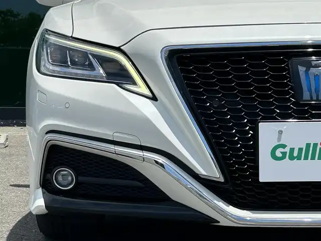 トヨタ クラウン ハイブリッド RS リミテッド 和歌山県 2020(令2)年 8.2万km ホワイトパールクリスタルシャイン 純正メーカーナビ/バックカメラ/（BT/USB)/プリクラッシュセーフティー/ブラインドスポットモニター/レーダークルーズコントロール/横滑り防止機能/純正前後ドライブレコーダー/ビルトインETC/置くだけ充電/革巻きステアリング/純正フロアマット/純正アルミホイール/LEDヘッドライト/フォグランプ/オートライト/オートマチックハイビーム