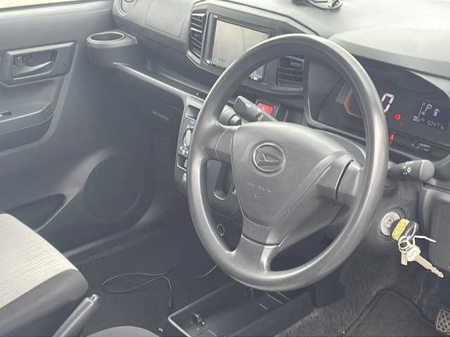 ダイハツ ミラ イース L SAⅢ 福岡県 2020(令2)年 5.1万km ホワイト 社外SDナビ/Bluetooth/CD再生機能有/キーレスキー/コーナーセンサー/純正フロアマット/スペアキー/スマートアシストIII/ベンチシート/アイドリングストップ/サイドバイザー