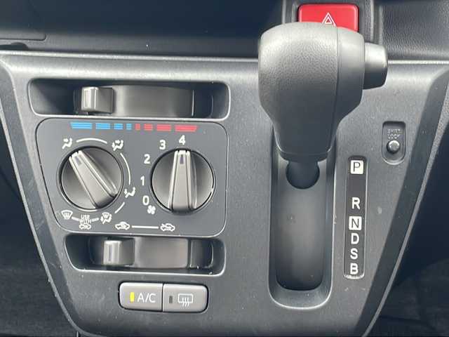 ダイハツ ミラ イース L SAⅢ 福岡県 2020(令2)年 5.1万km ホワイト 社外SDナビ/Bluetooth/CD再生機能有/キーレスキー/コーナーセンサー/純正フロアマット/スペアキー/スマートアシストIII/ベンチシート/アイドリングストップ/サイドバイザー