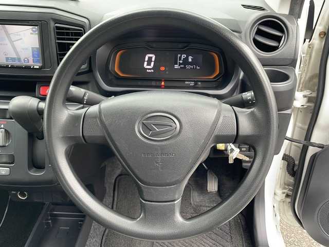 ダイハツ ミラ イース L SAⅢ 福岡県 2020(令2)年 5.1万km ホワイト 社外SDナビ/Bluetooth/CD再生機能有/キーレスキー/コーナーセンサー/純正フロアマット/スペアキー/スマートアシストIII/ベンチシート/アイドリングストップ/サイドバイザー