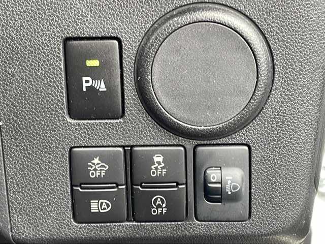 ダイハツ ミラ イース L SAⅢ 福岡県 2020(令2)年 5.1万km ホワイト 社外SDナビ/Bluetooth/CD再生機能有/キーレスキー/コーナーセンサー/純正フロアマット/スペアキー/スマートアシストIII/ベンチシート/アイドリングストップ/サイドバイザー
