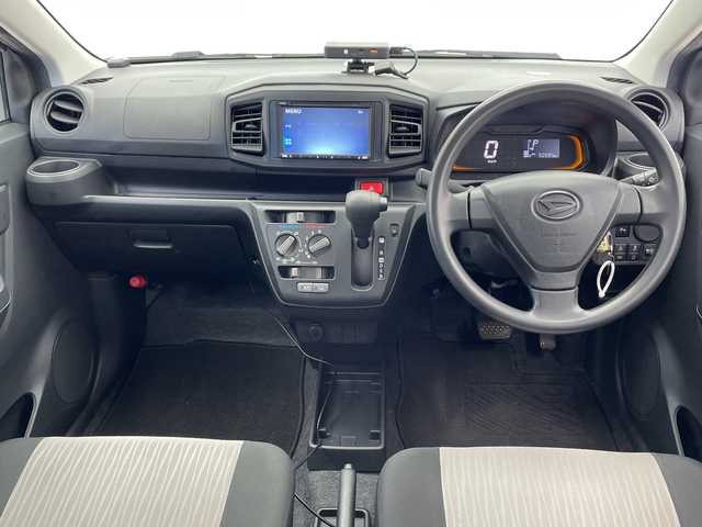 ダイハツ ミラ イース L SAⅢ 千葉県 2020(令2)年 5.1万km ホワイト 衝突被害軽減システム/レーンキープアシスト/コーナーセンサー（前後）/アイドリングストップ/オートハイビーム/社外6/75インチSDナビ（SL1118NV）/　（Bluetooth/CD/USB）/社外ドライブレコーダー（前方のみ）/純正フロアマット